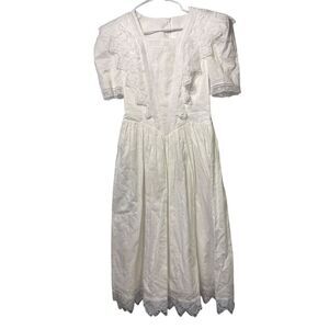 Vintage 80s Gunne Sax Jessica
McClintock‎ White Lace Short Sleeve Maxi Dress 5